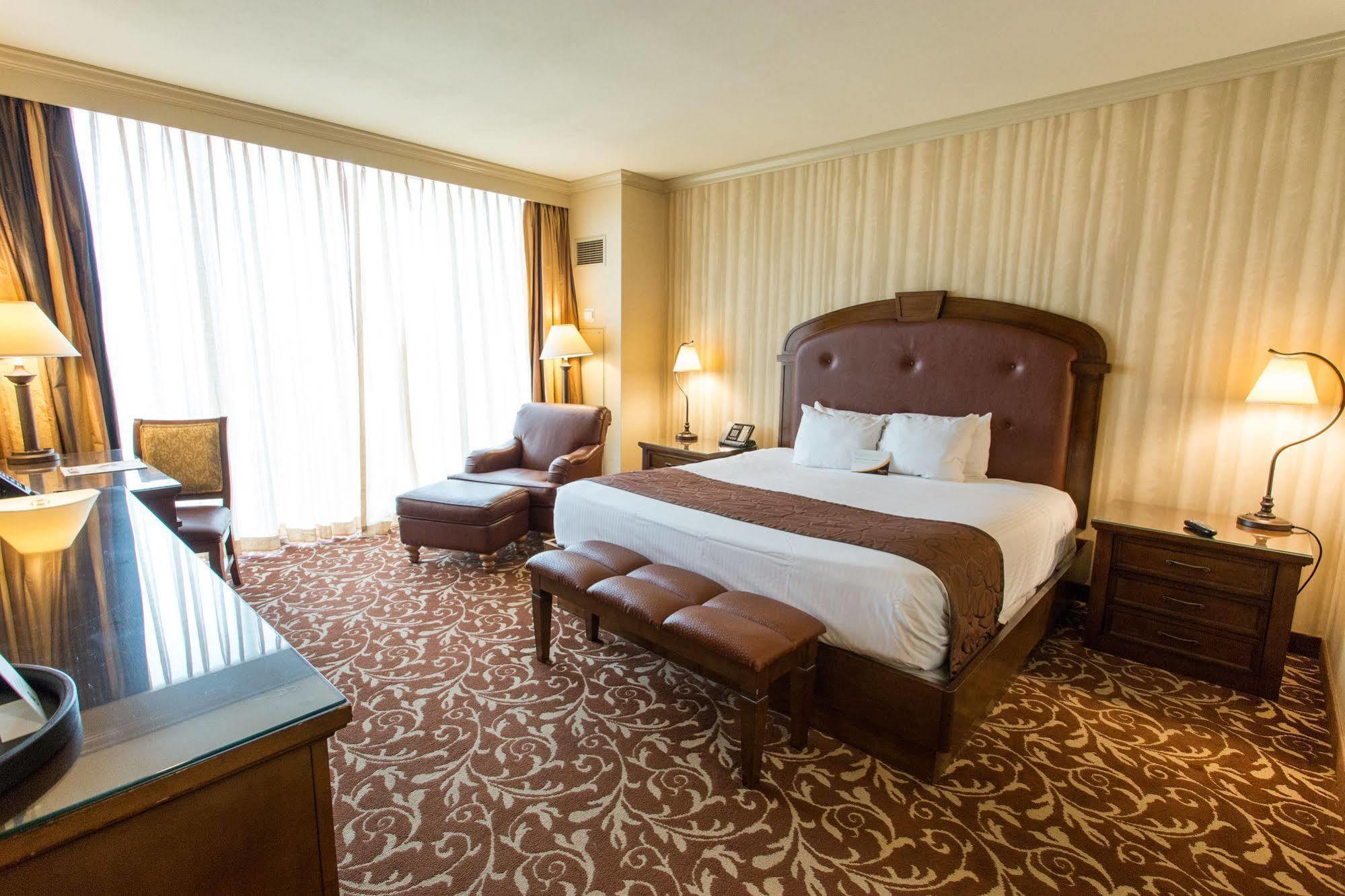 Argosy Casino Hotel & Spa Riverside Dış mekan fotoğraf