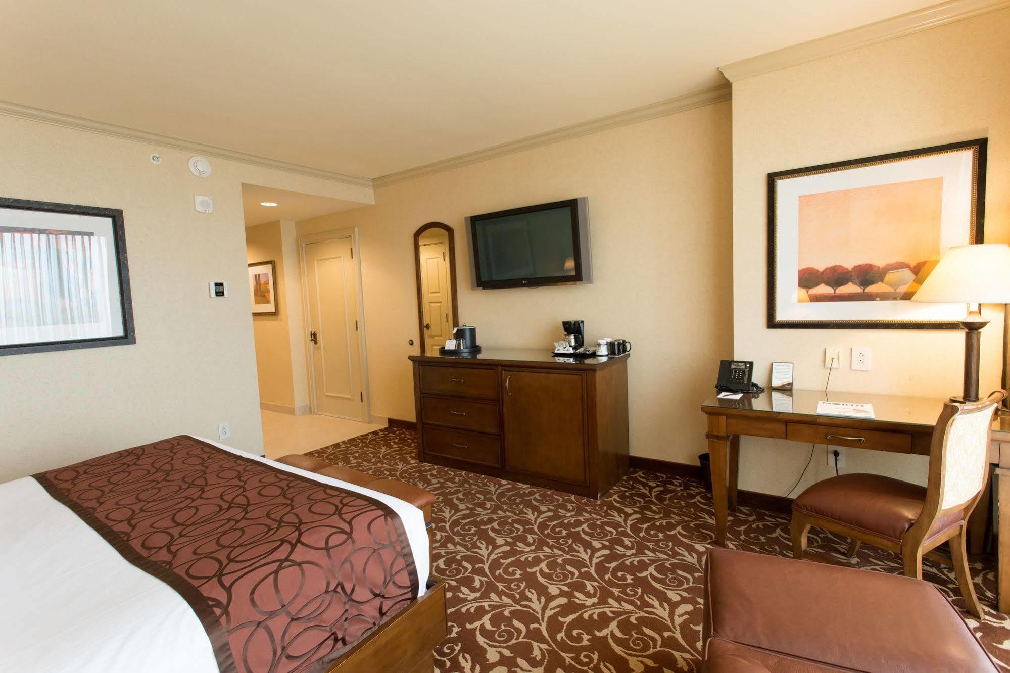 Argosy Casino Hotel & Spa Riverside Dış mekan fotoğraf