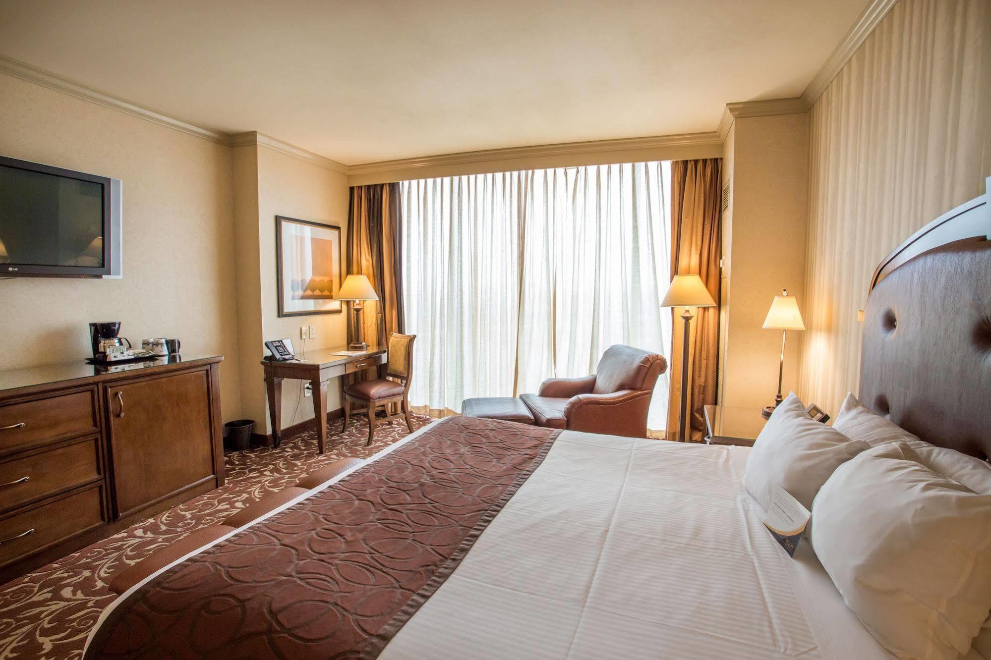 Argosy Casino Hotel & Spa Riverside Dış mekan fotoğraf